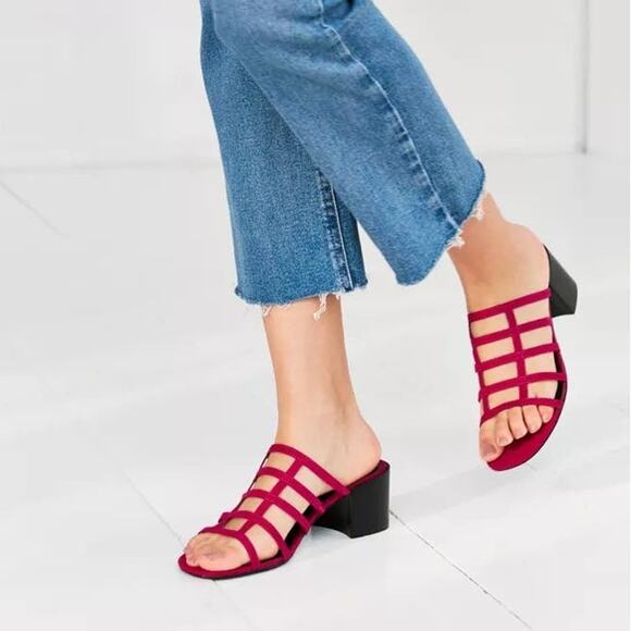 [Urban Outfitters] Fuchsia Pink Faux Suede Caged Lattice Block Heel Mules Sz 10 - Picture 1 of 11